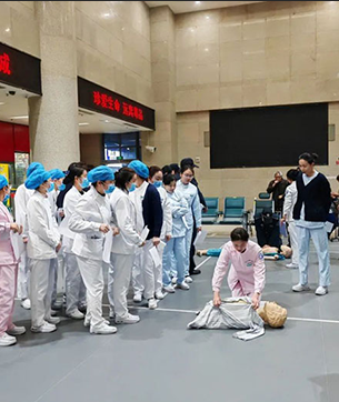 【5分钟院内急救制度】91club
开展心肺复苏技能考核 ，强化急救能力建设