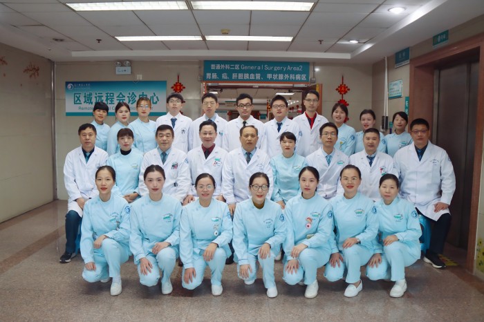 普外二科科室合照片(1).jpg
